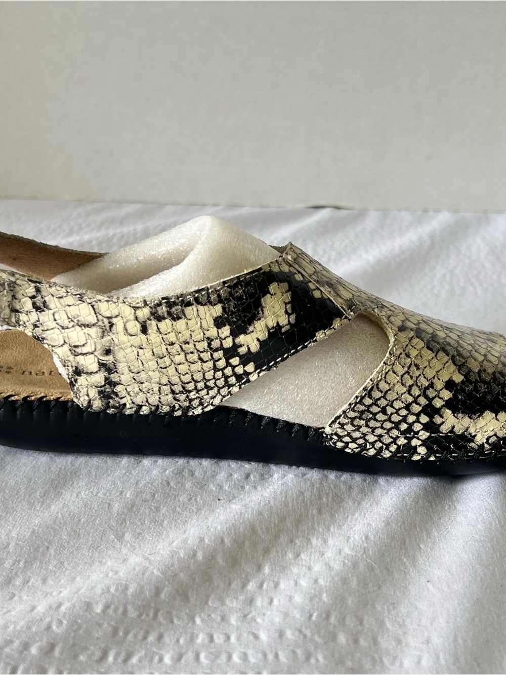 Naturalizer leather snake skin look Velcro Scout sandals 8W - Picture 6 of 9